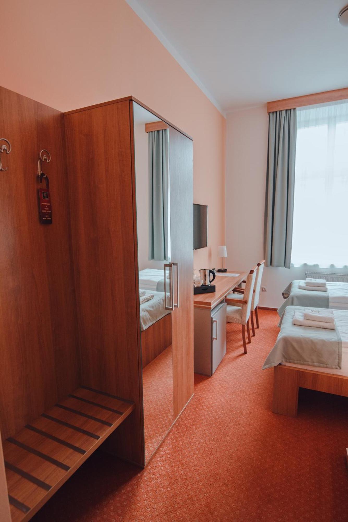 Hotel Grand Hradec Králové Extérieur photo
