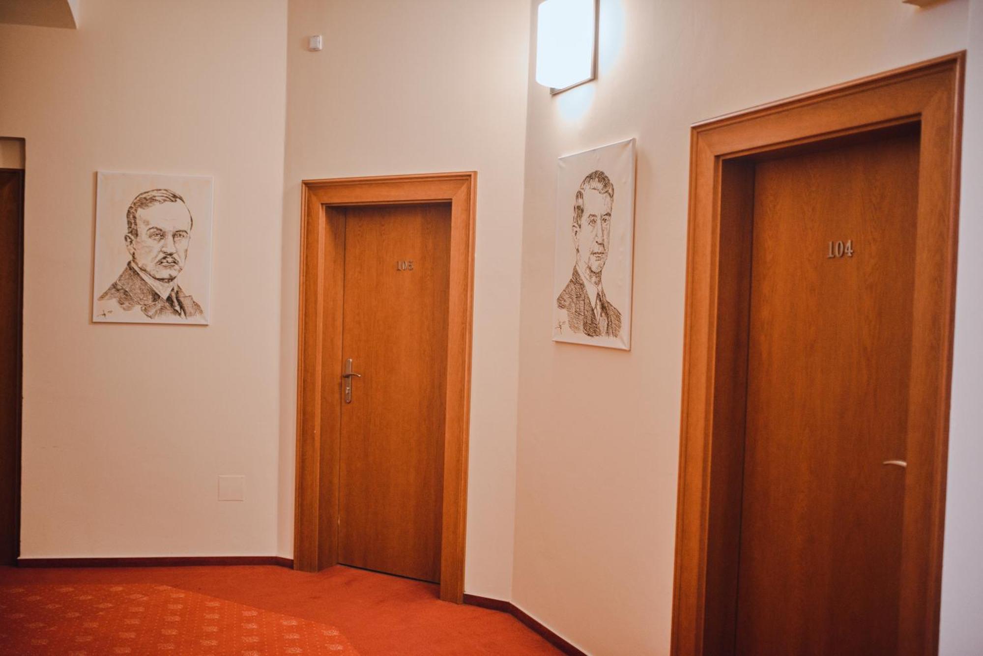 Hotel Grand Hradec Králové Extérieur photo
