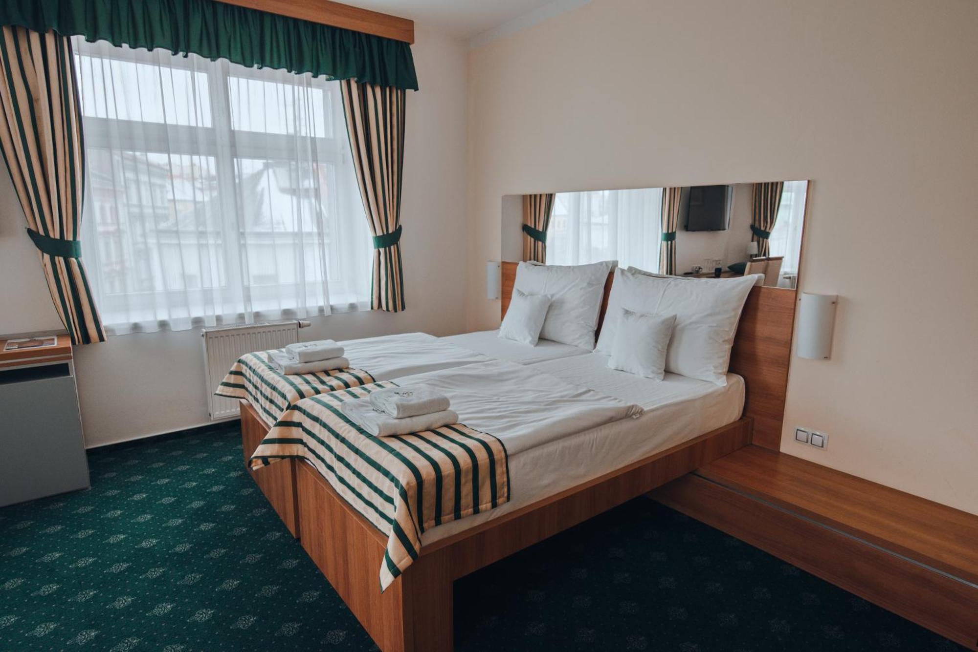 Hotel Grand Hradec Králové Extérieur photo