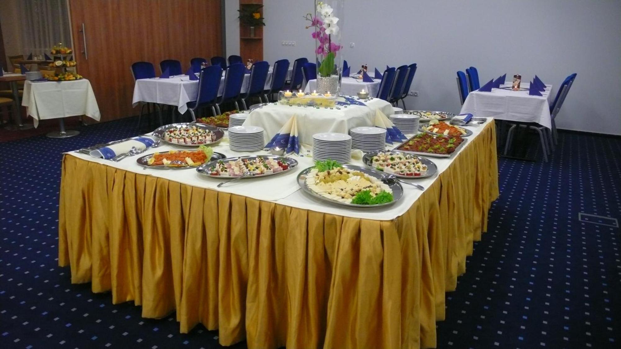 Hotel Grand Hradec Králové Extérieur photo